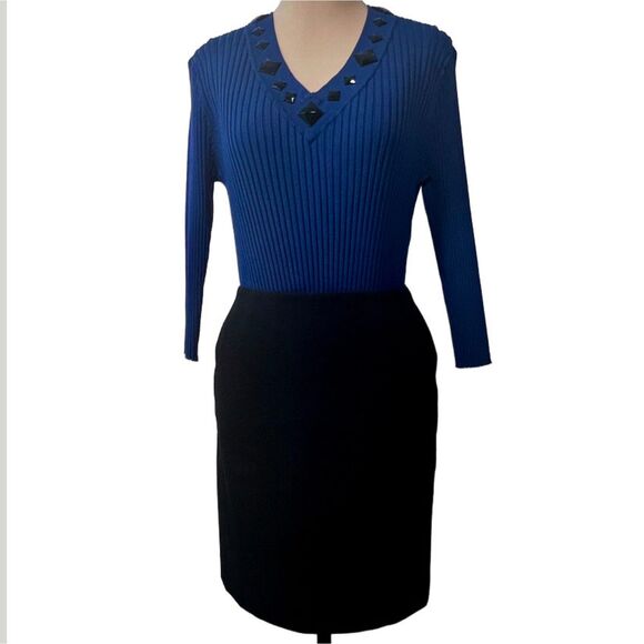 August Silk Blue V-Neck Knit Sweater with Black Diamond Detail - Picture 2 of 10